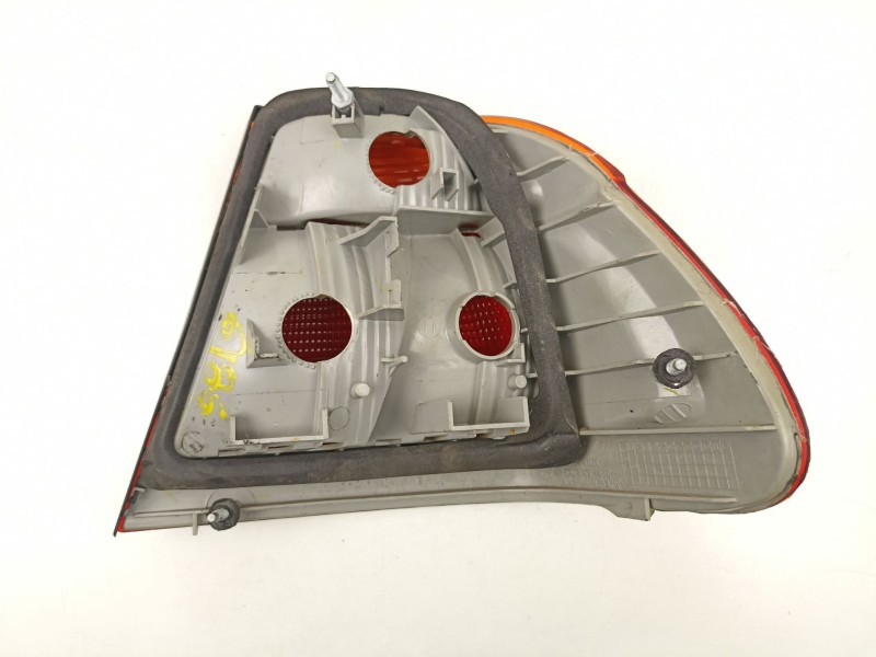 Recambio de piloto trasero izquierdo para bmw 316 1.9 g referencia OEM IAM 63218364921  