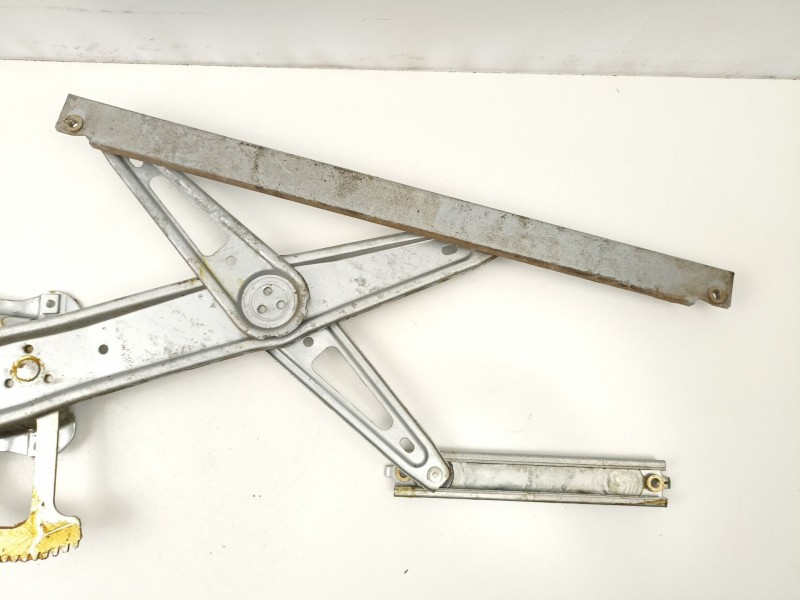 Recambio de elevalunas delantero derecho para toyota avensis (_t25_) 1.8 (zzt251_) referencia OEM IAM 6981005050  