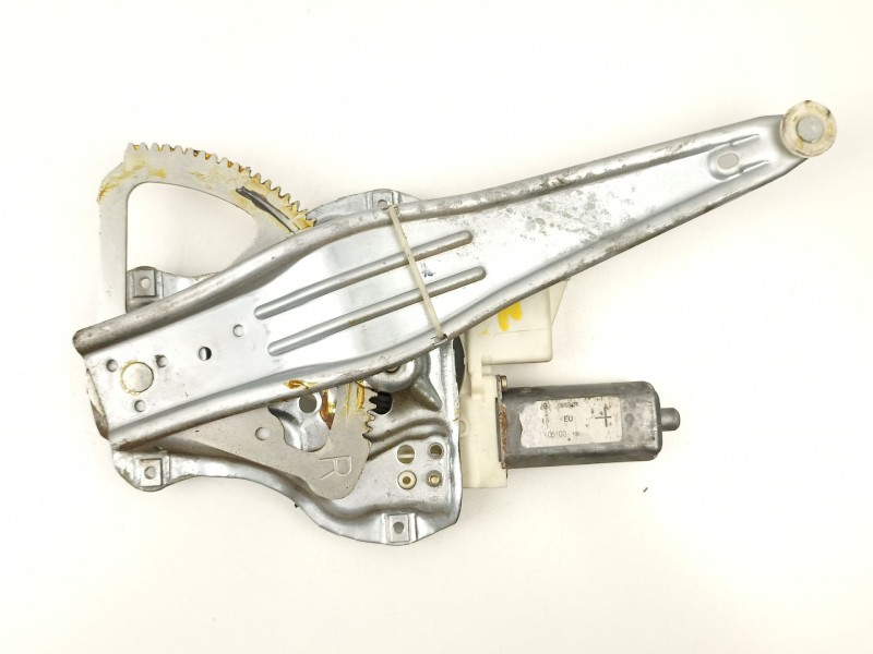 Recambio de elevalunas trasero derecho para toyota avensis (_t25_) 1.8 (zzt251_) referencia OEM IAM 6983005100  