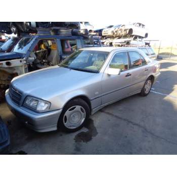 MERCEDES-BENZ C220