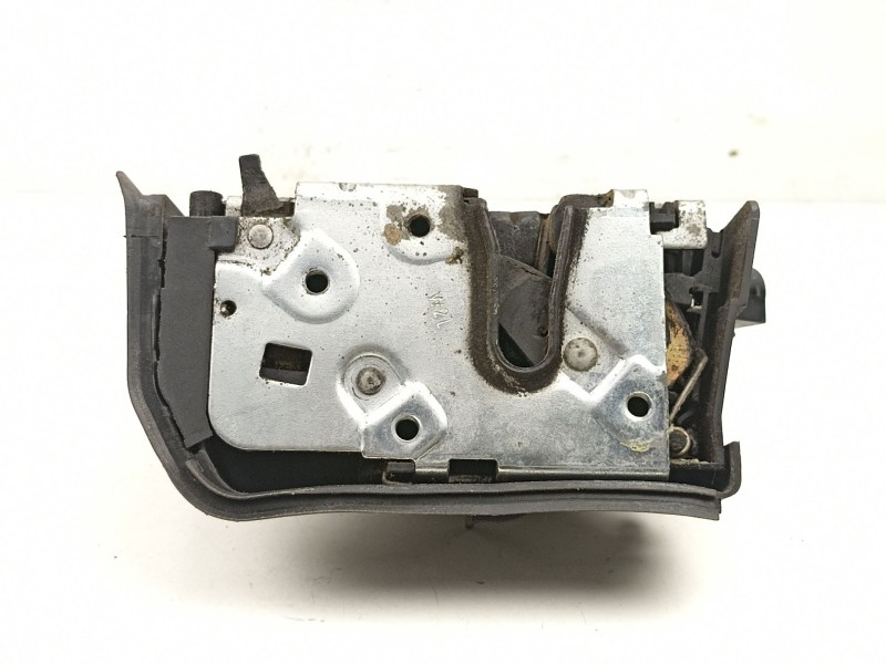 Recambio de cerradura puerta trasera izquierda para bmw x5 3.0 td referencia OEM IAM 8402601  