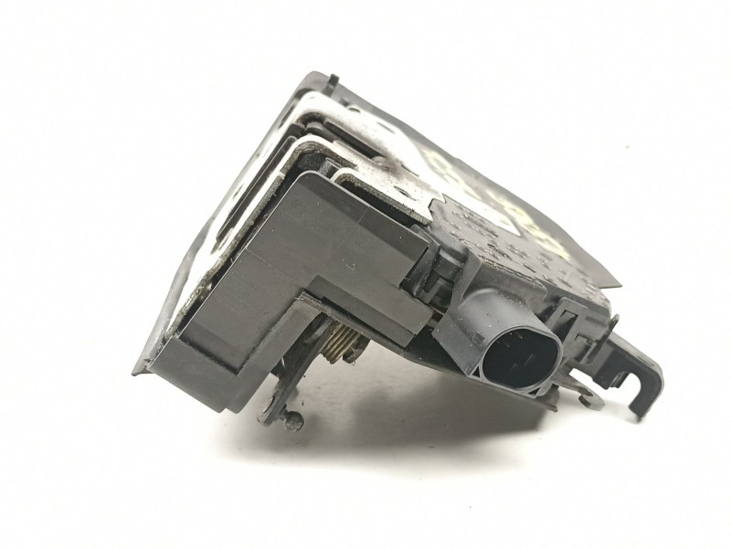 Recambio de cerradura puerta trasera izquierda para bmw x5 3.0 td referencia OEM IAM 8402601  