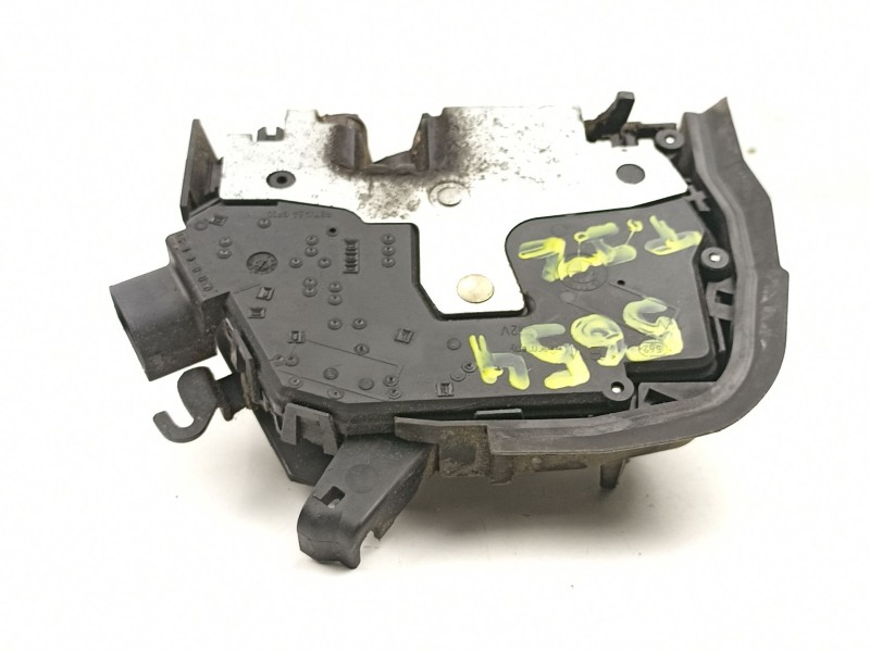 Recambio de cerradura puerta trasera izquierda para bmw x5 3.0 td referencia OEM IAM 8402601  