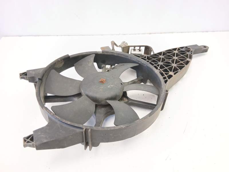 Recambio de electroventilador para nissan navara np300 (d40) 2.5 dci 4wd referencia OEM IAM 92120EB400  