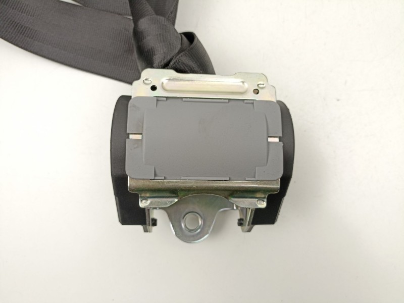 Recambio de cinturon seguridad trasero central para audi a4 b7 (8ec) 2.0 tdi 16v referencia OEM IAM 8E5857807T  