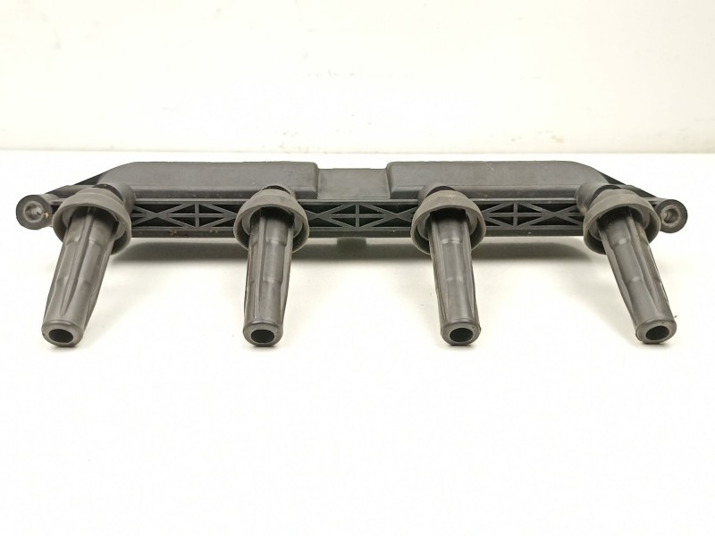 Recambio de bobina para peugeot 206 1.1 g ((59,96cv referencia OEM IAM 9628158580  