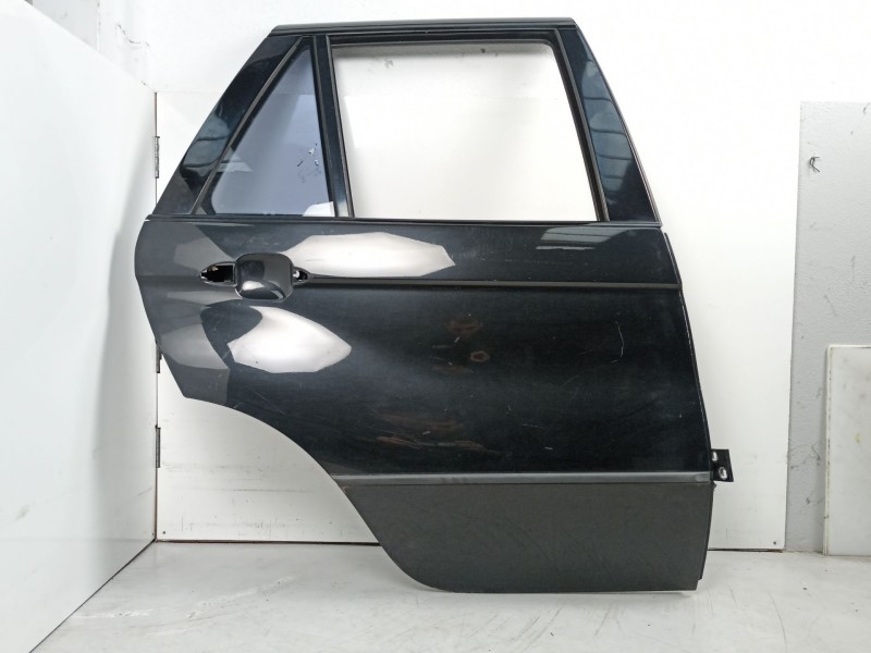 Recambio de puerta trasera derecha para bmw x5 3.0 td referencia OEM IAM 41528256828  