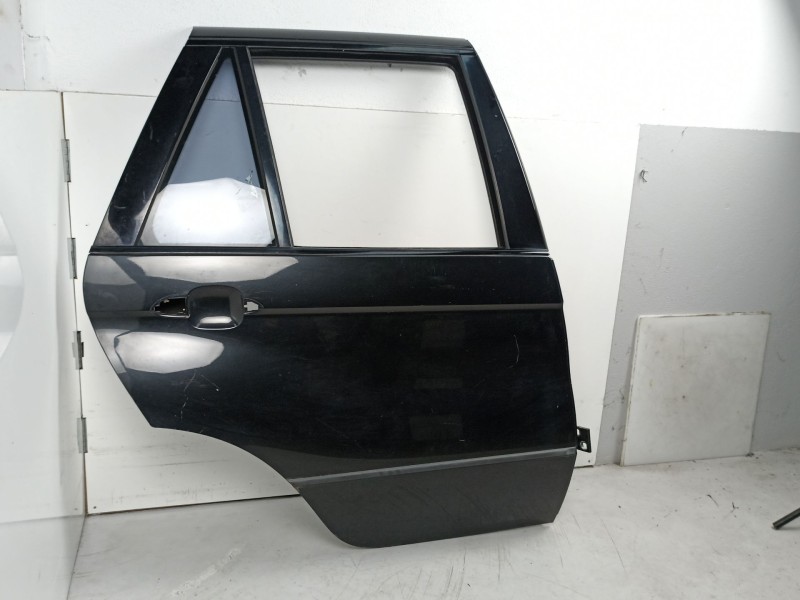 Recambio de puerta trasera derecha para bmw x5 3.0 td referencia OEM IAM 41528256828  