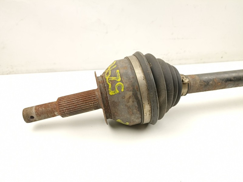 Recambio de transmision trasera izquierda para nissan pathfinder 2.5 td referencia OEM IAM 39600EB310  