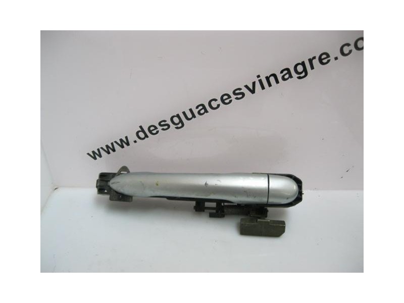 Recambio de manilla trasera dcha. : renault laguna : 1.9 d f9q c6 (119,68cv) 5p [2004] para renault laguna 1.9 d f9q  c6 referen