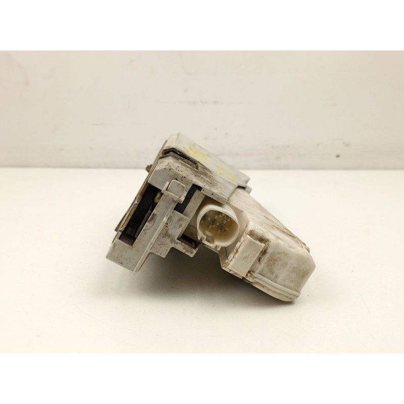 Recambio de cerradura puerta trasera izquierda para ford galaxy i (wgr) 1.9 tdi referencia OEM IAM YM21A26413AA  