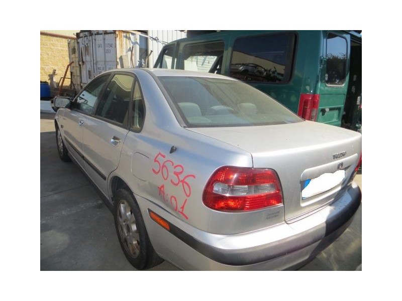 volvo s40 del año 2001