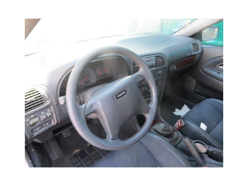 volvo s40 del año 2001