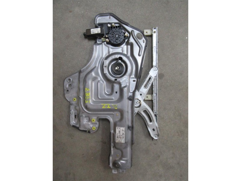 Recambio de elevalunas del-izdo : hyundai trajet : 2.0 g [2002] para hyundai trajet 2.0 g referencia OEM IAM   