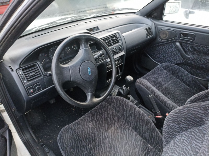 ford escort del año 1993