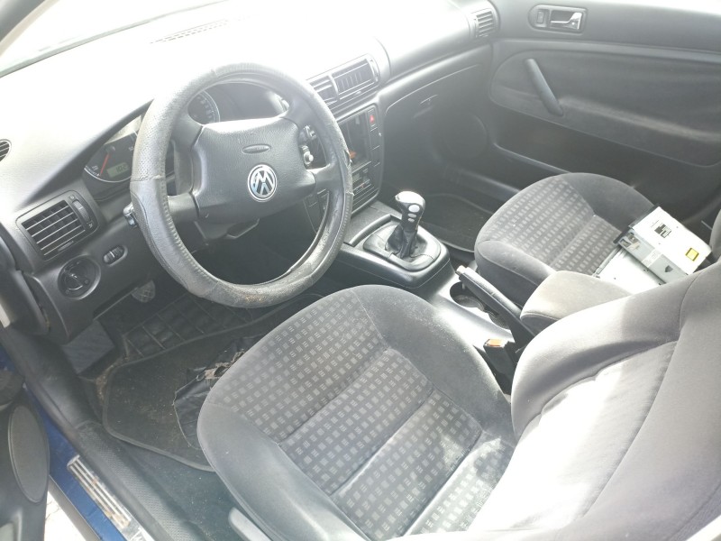 volkswagen passat b5.5 variant (3b6) del año 2003