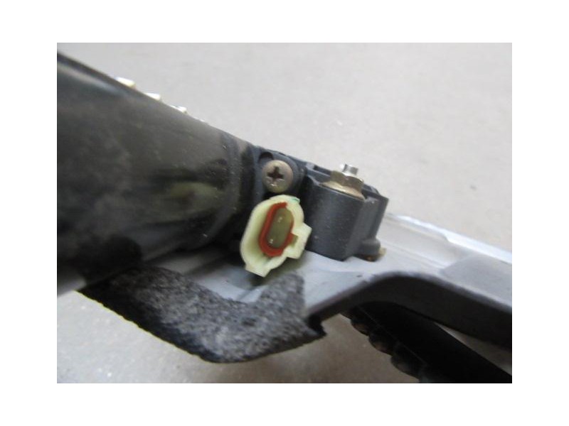 Recambio de elevalunas del-izdo : hyundai trajet : 2.0 g [2002] para hyundai trajet 2.0 g referencia OEM IAM   