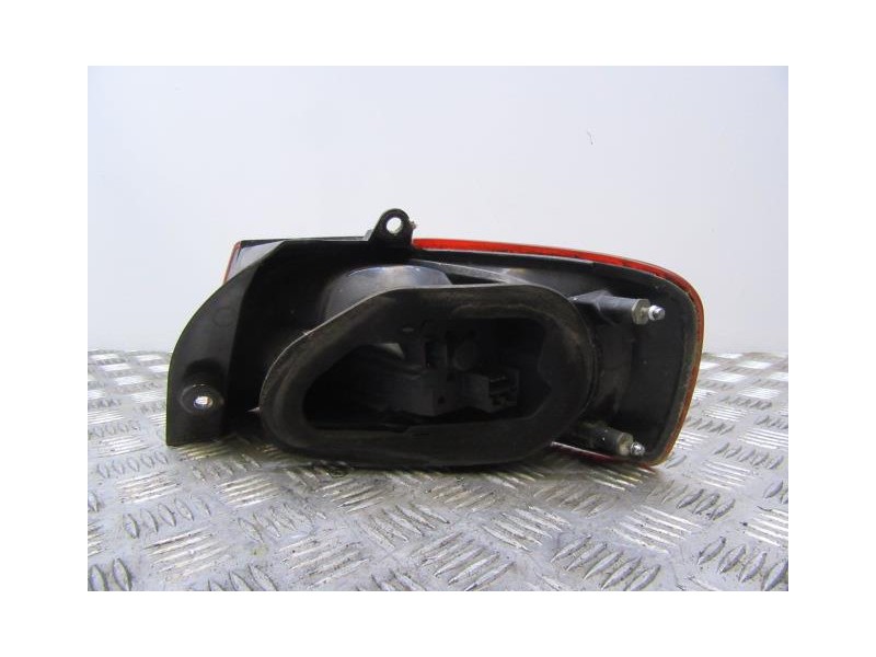 Recambio de piloto trasero izq. : fiat croma : 1.9 jtd -939a1000 (119,64cv)5p [2007] para fiat croma 1.9 jtd -939a1000 (119,64cv