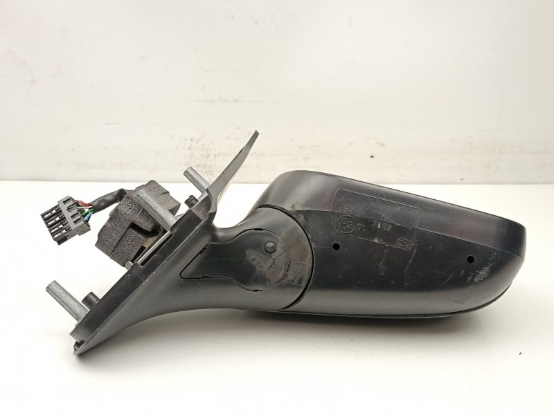 Recambio de retrovisor derecho para citroën xsara 2.0 d hdy -rhy referencia OEM IAM 9636882877  