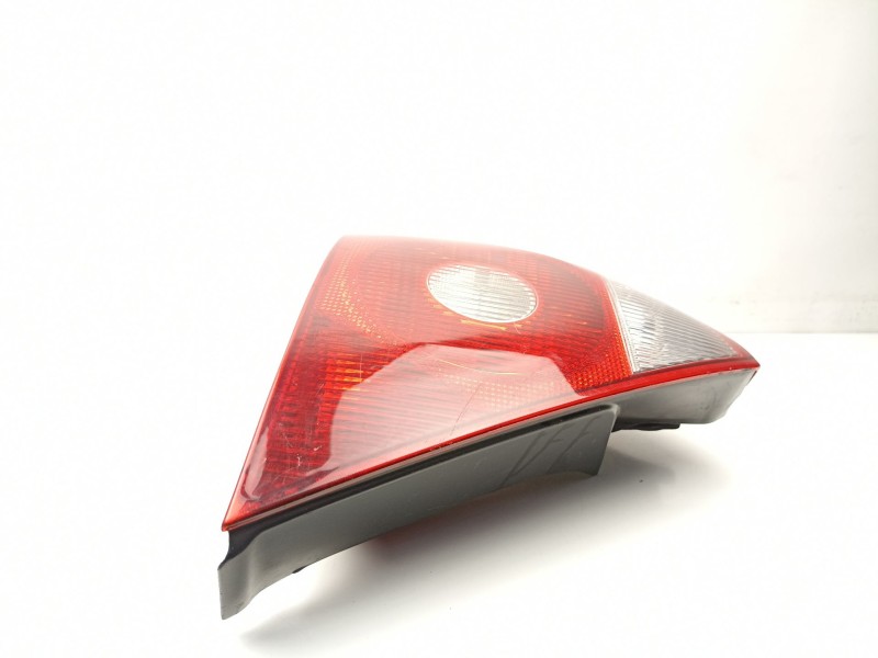 Recambio de piloto trasero izquierdo para ford mondeo 2.0 tdci referencia OEM IAM 3S7113405A  6S7113405A