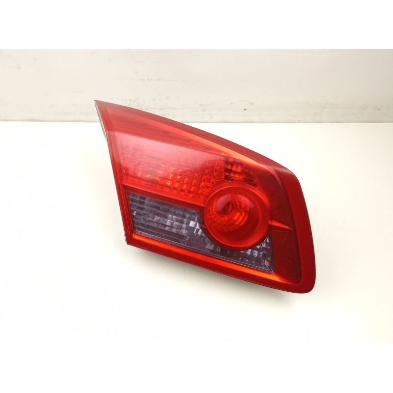 Recambio de piloto porton izquierdo para renault vel satis 2.2 d /g9t d7 referencia OEM IAM 8200014362  
