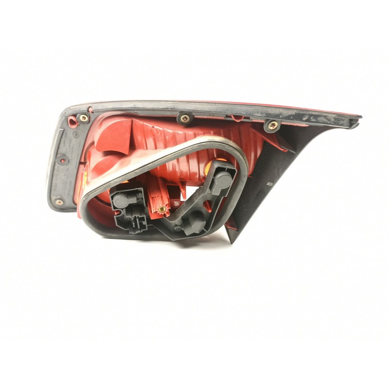Recambio de piloto porton izquierdo para renault vel satis 2.2 d /g9t d7 referencia OEM IAM 8200014362  