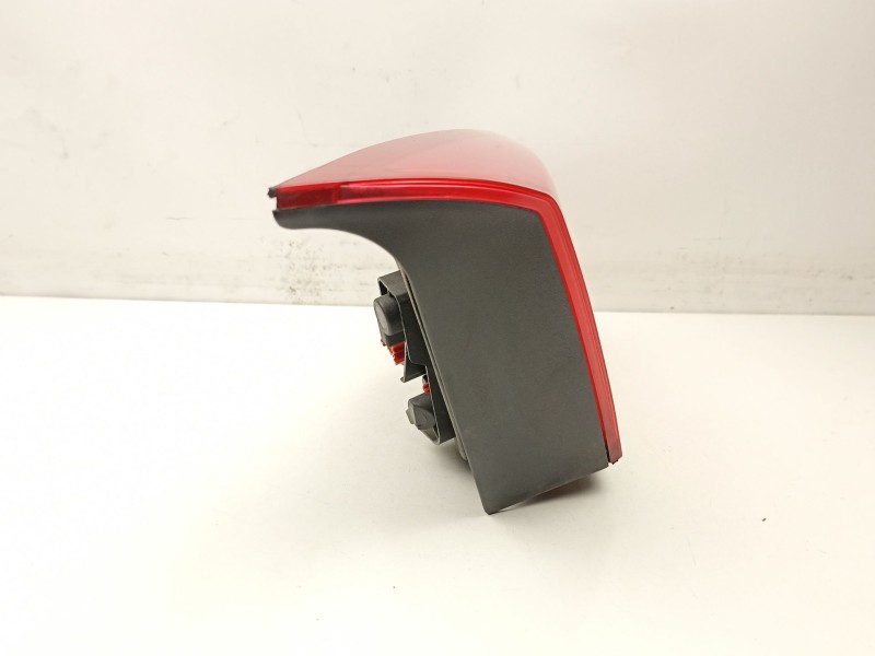 Recambio de piloto porton izquierdo para renault vel satis 2.2 d /g9t d7 referencia OEM IAM 8200014362  