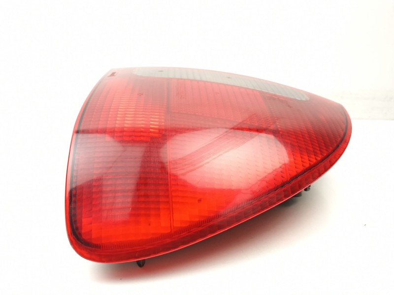 Recambio de piloto trasero derecho para rover 400 ii (rt) 414 si referencia OEM IAM XFB101000  