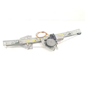 ELEVALUNAS DELANTERO IZQUIERDO 8340265J00 
