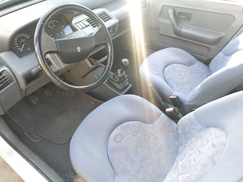 renault clio i (b/c57_, 5/357_) del año 1991