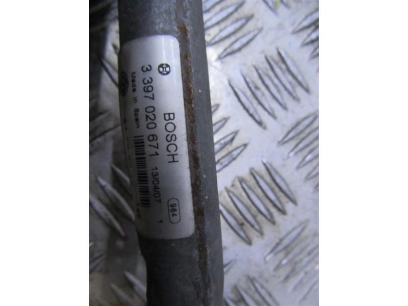 Recambio de motor limpia delantero : fiat croma : 1.9 jtd -939a1000 (119,64cv)5p [2007] para fiat croma 1.9 jtd -939a1000 (119,6