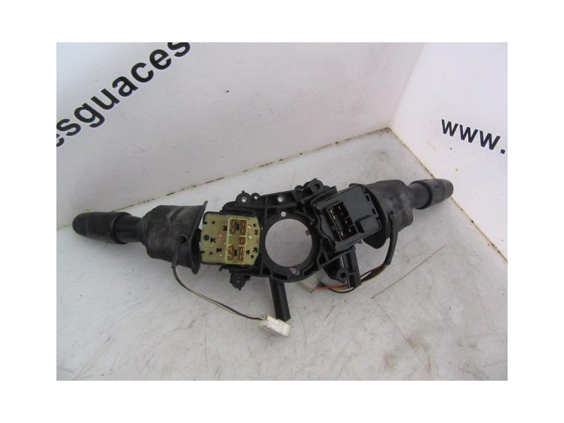 Recambio de mando luces y limpias : daewoo nubira : 1.6 g (105,78cv) [1998] para daewoo nubira 1.6 g referencia OEM IAM   