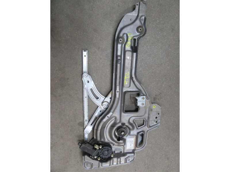 Recambio de elevalunas elec. tra. izq. : hyundai trajet : 2.0 g [2002] para hyundai trajet 2.0 g referencia OEM IAM   