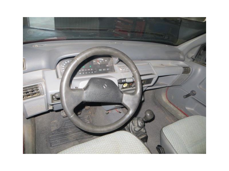 renault clio del año 1992