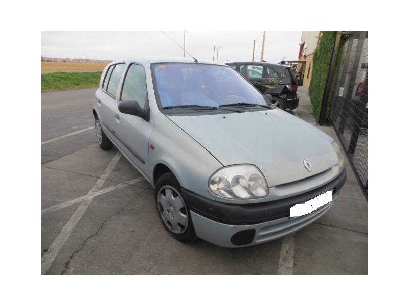 renault clio del año 2001