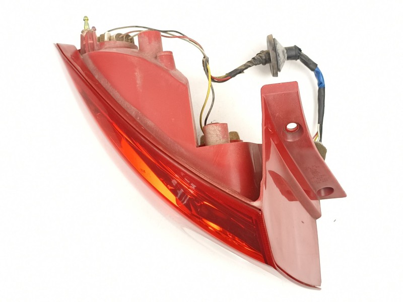 Recambio de piloto trasero izquierdo para chevrolet lacetti 1.6 16v g f16d3 109 cv referencia OEM IAM 96387724  