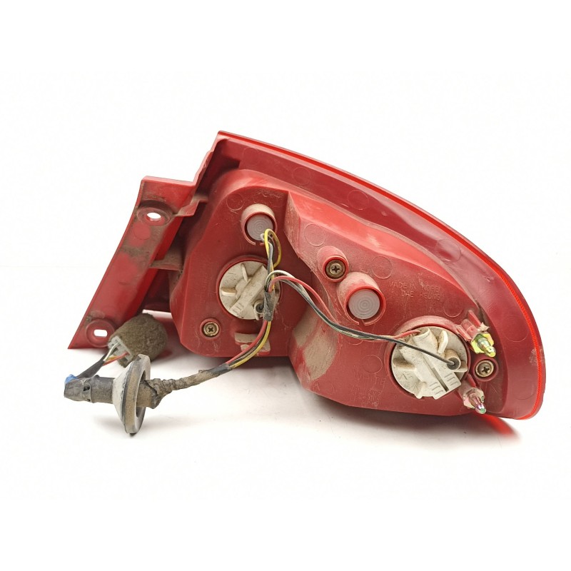 Recambio de piloto trasero izquierdo para chevrolet lacetti 1.6 16v g f16d3 109 cv referencia OEM IAM 96387724  