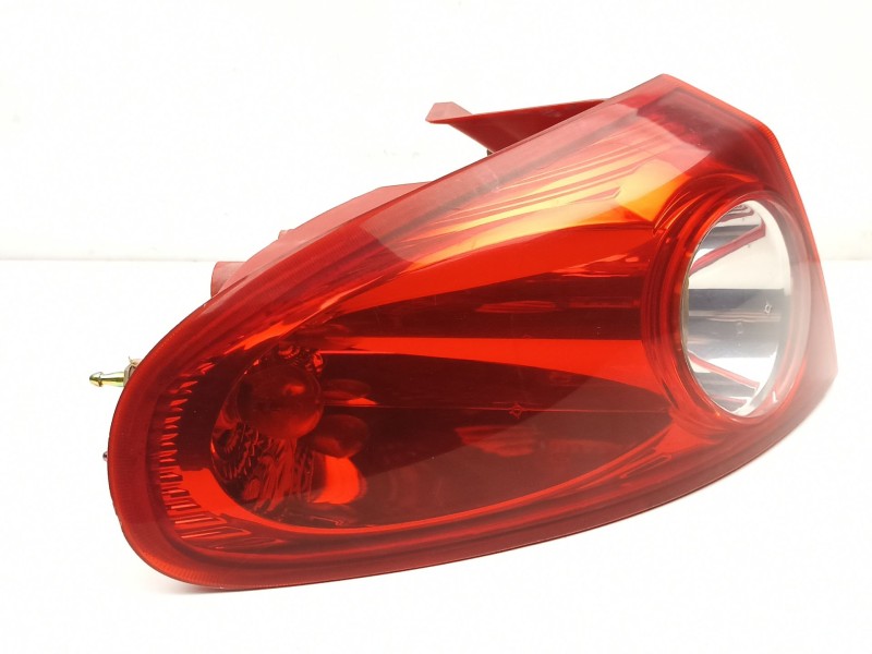 Recambio de piloto trasero izquierdo para chevrolet lacetti 1.6 16v g f16d3 109 cv referencia OEM IAM 96387724  