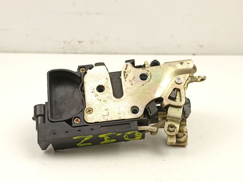 Recambio de cerradura puerta delantera izquierda para daewoo lacetti 1.6 cat referencia OEM IAM 96272641  