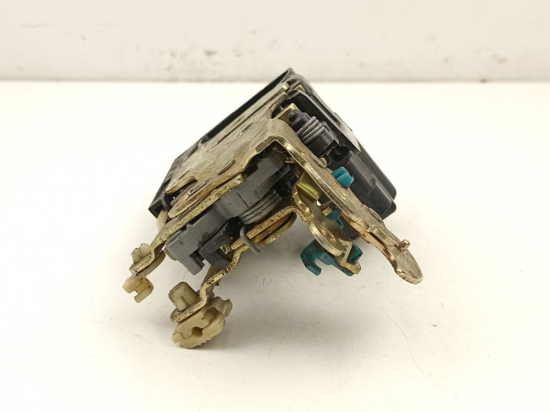 Recambio de cerradura puerta delantera izquierda para daewoo lacetti 1.6 cat referencia OEM IAM 96272641  