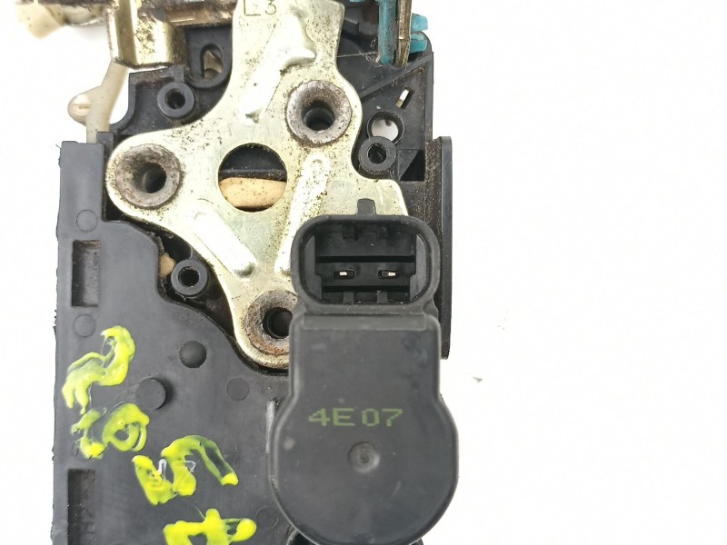 Recambio de cerradura puerta delantera izquierda para daewoo lacetti 1.6 cat referencia OEM IAM 96272641  