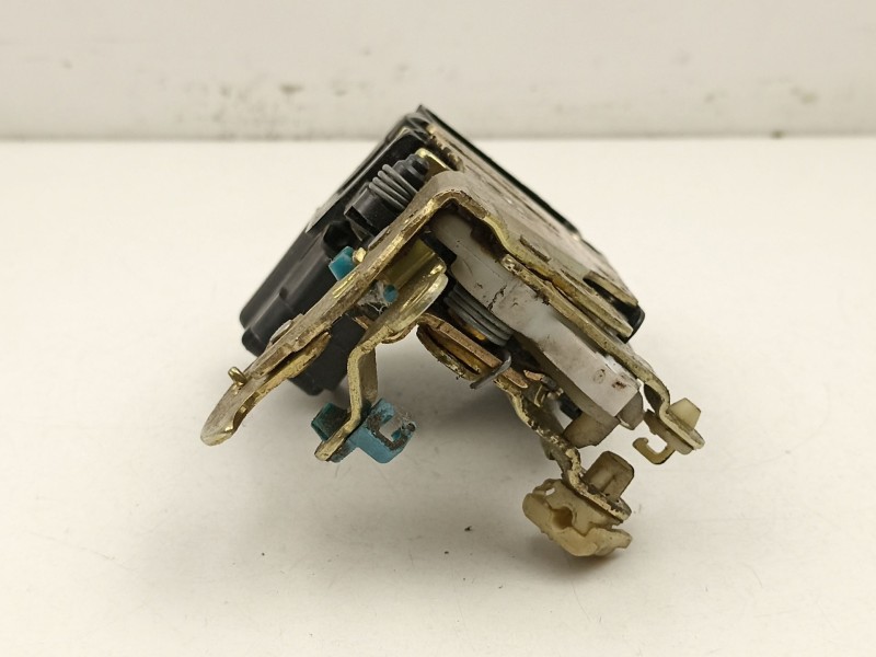 Recambio de cerradura puerta delantera derecha para daewoo lacetti 1.6 cat referencia OEM IAM 96272642  