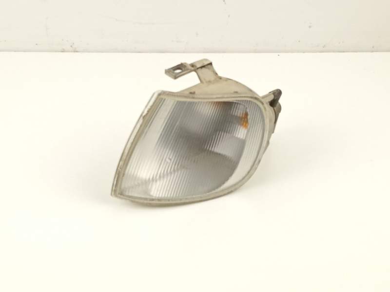 Recambio de piloto delantero izquierdo para volkswagen polo berlina (6n1) 75 1.6 referencia OEM IAM 6N0953049C  