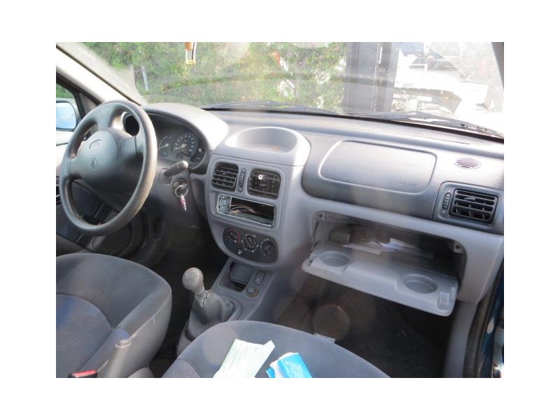 renault clio del año 1999