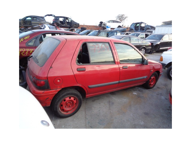 renault clio del año 1995