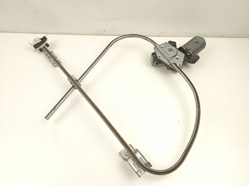 Recambio de elevalunas delantero derecho para renault clio 1.4 g referencia OEM IAM 7700799476  