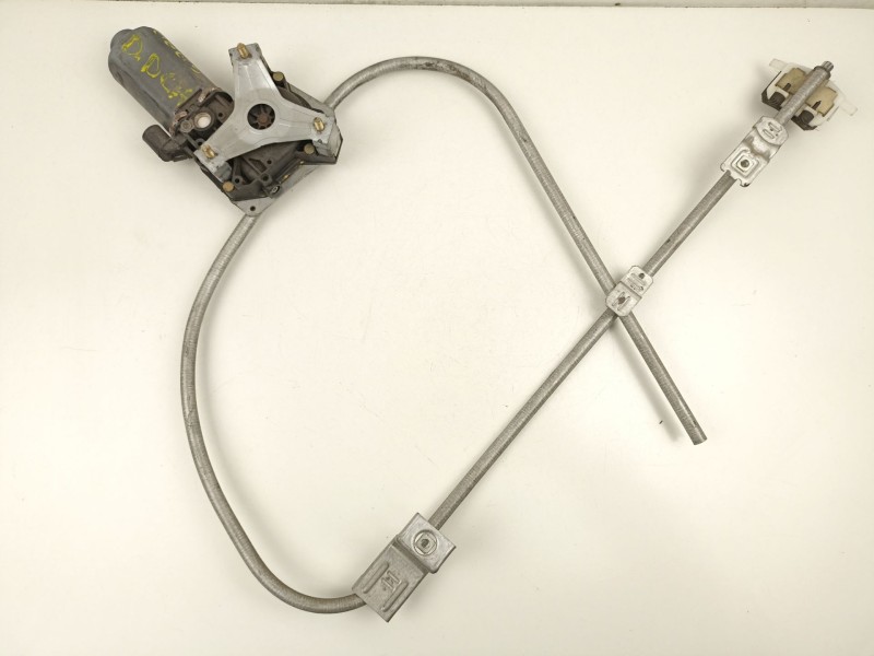 Recambio de elevalunas delantero derecho para renault clio 1.4 g referencia OEM IAM 7700799476  