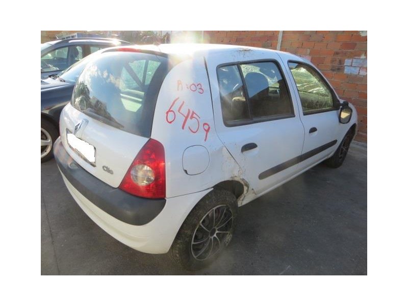 renault clio del año 2003