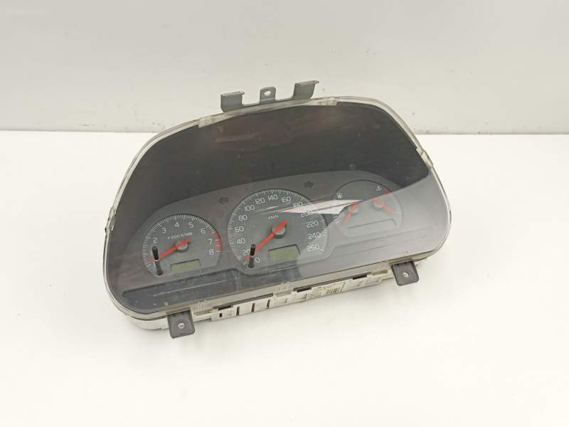 Recambio de cuadro instrumentos para volvo s40 berlina 2.0 16v referencia OEM IAM 30857573 SW30887708A 8603137