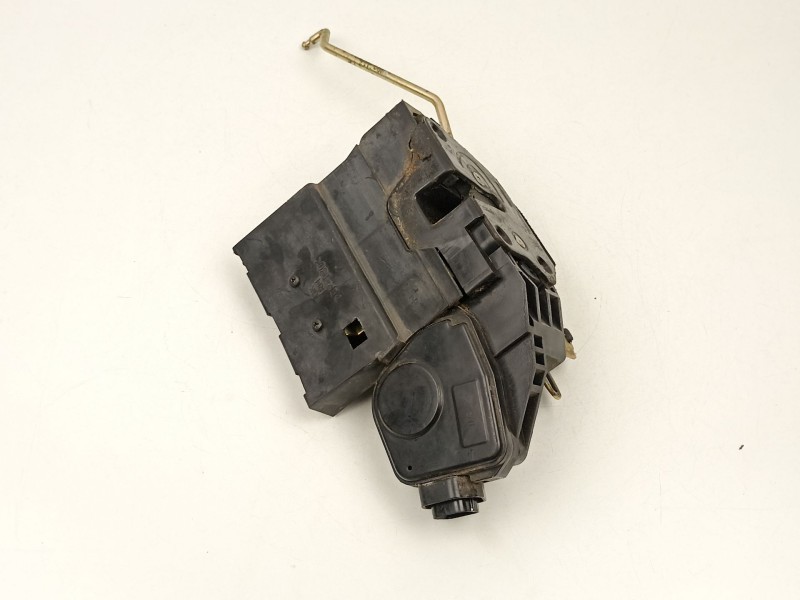 Recambio de cerradura puerta delantera derecha para hyundai coupe ii (gk) 1.6 16v referencia OEM IAM 813252C000  